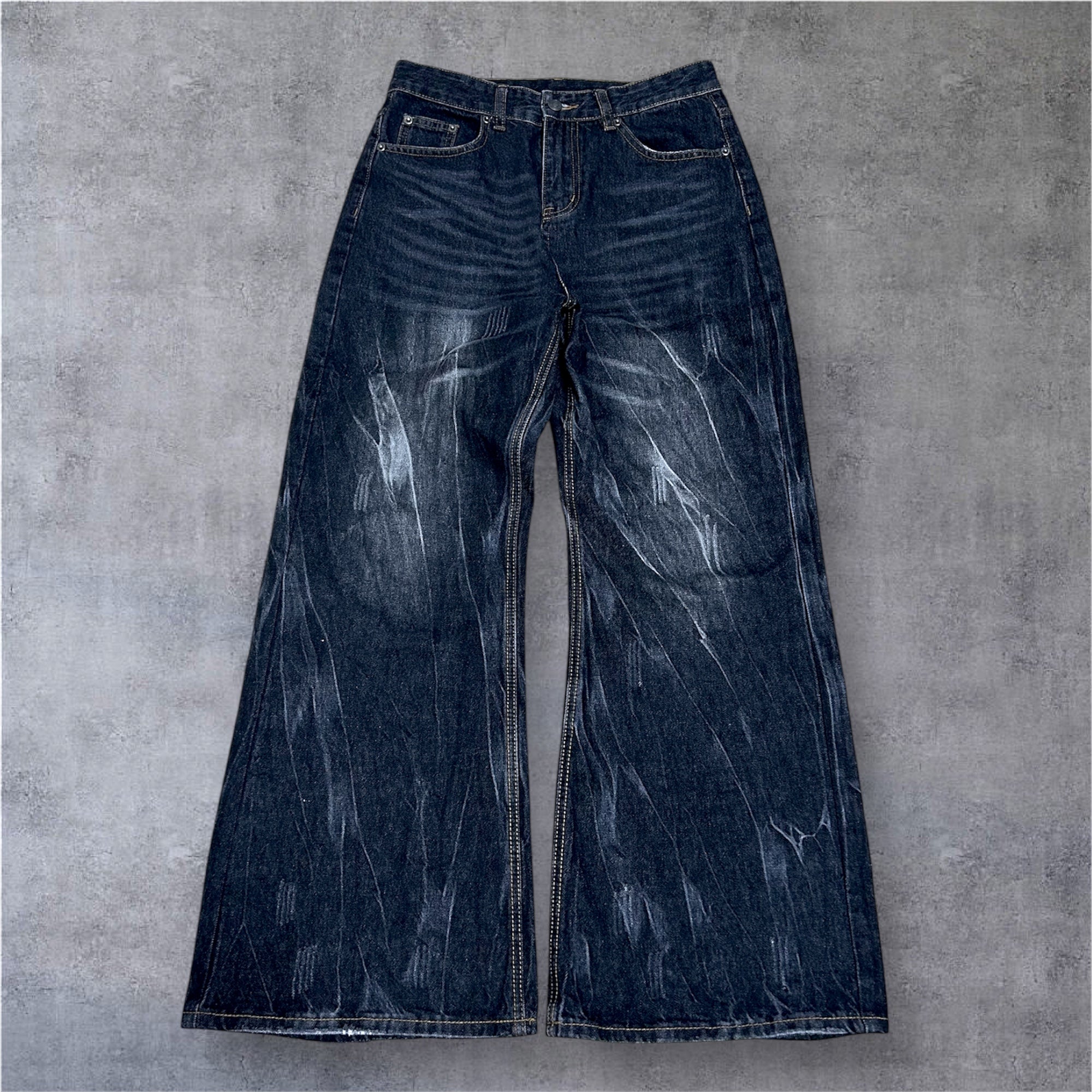 雷柄ウォッシュドブラック 微フレアデニムパンツ BDW002