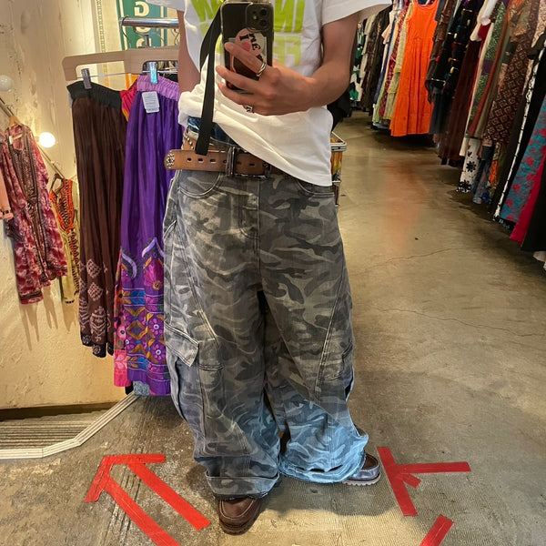 カーブシルエット迷彩カーゴパンツ MEN2