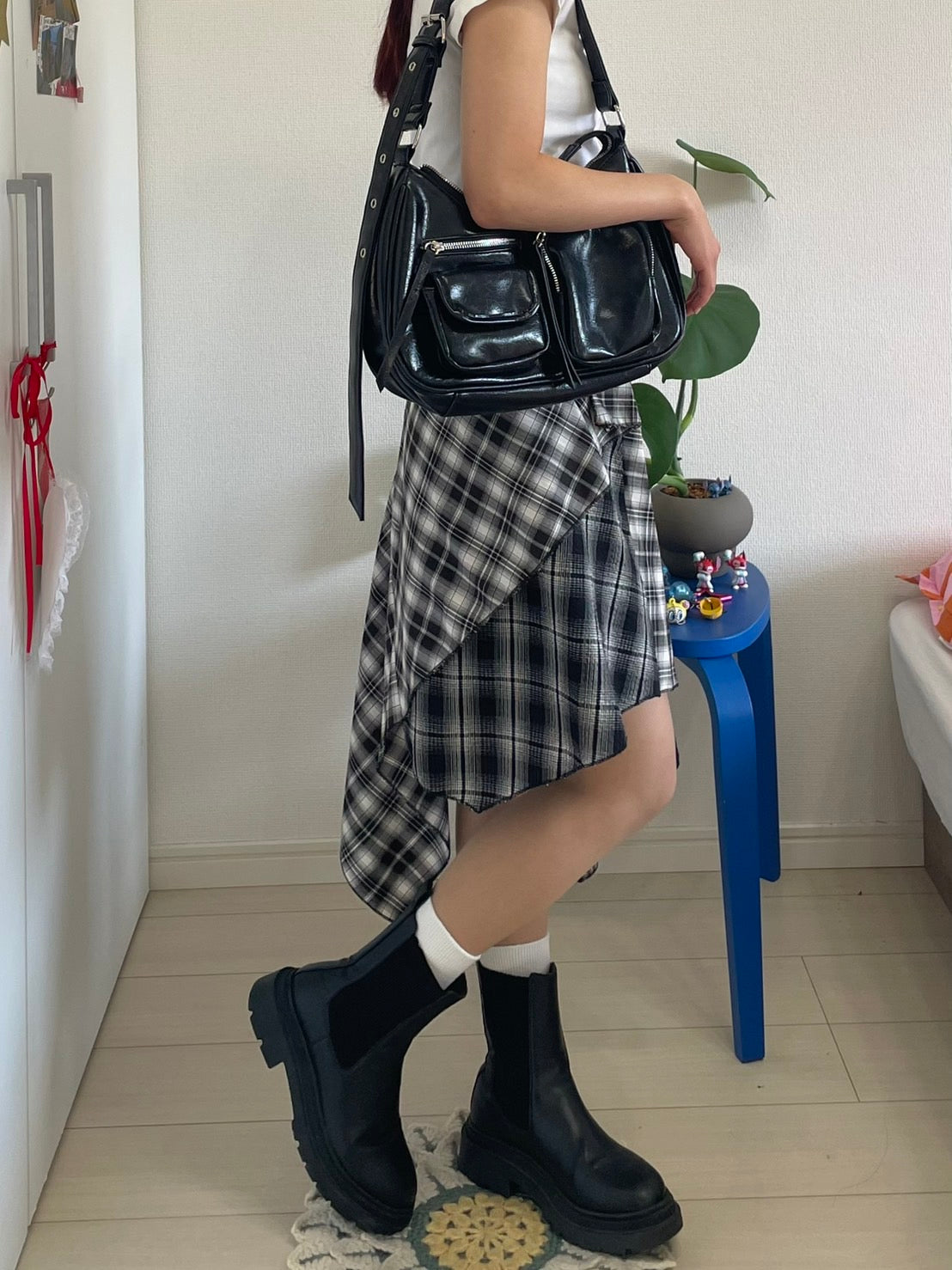 y's（ワイズ）アシンメトリー　ウールチェックスカート　新品同様 y's（ワイズ）アシンメトリー ウールチェックスカート 新品同様