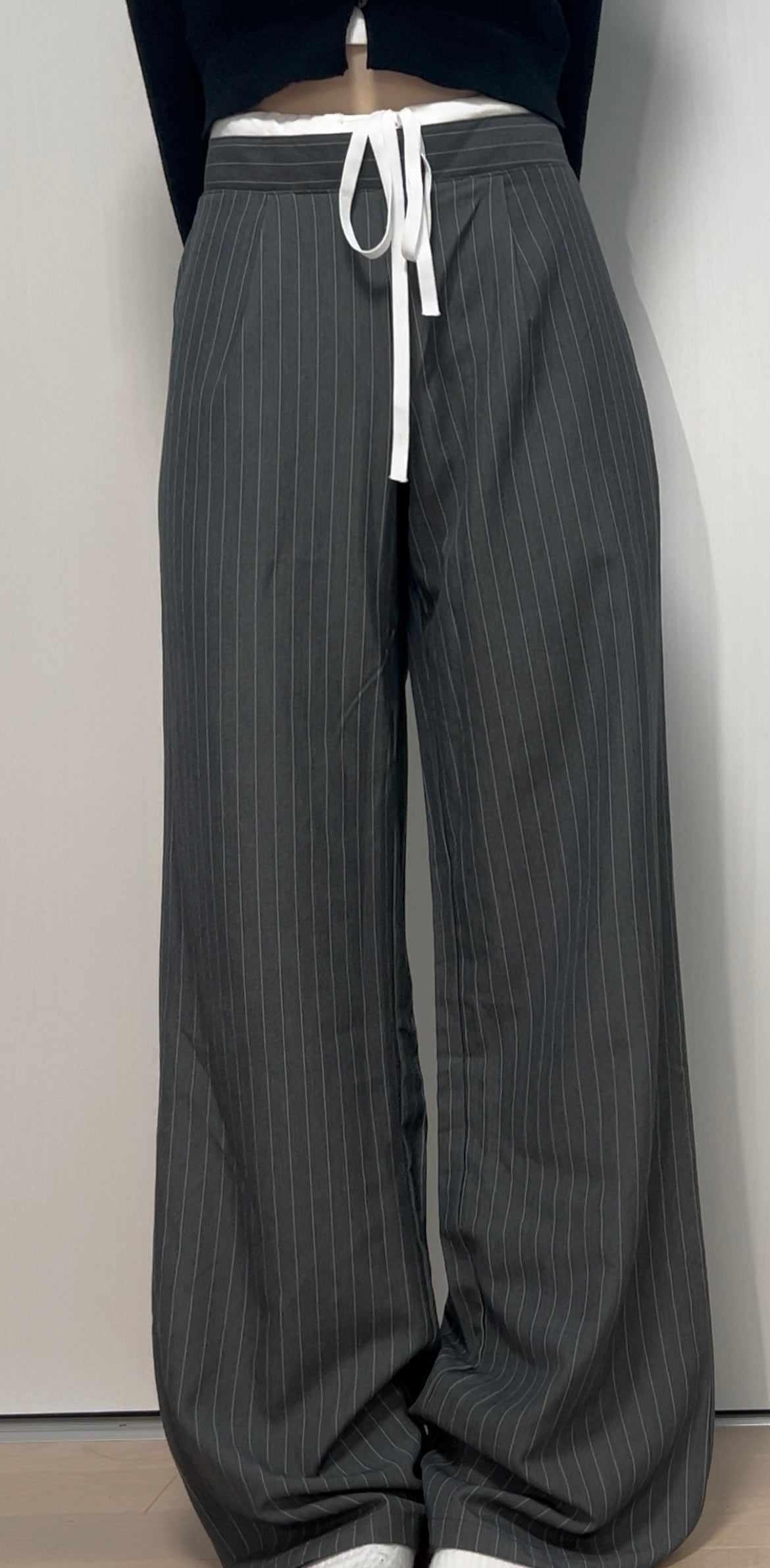 ドロストレイヤードウエスト・ピンストライプスラックス TN001