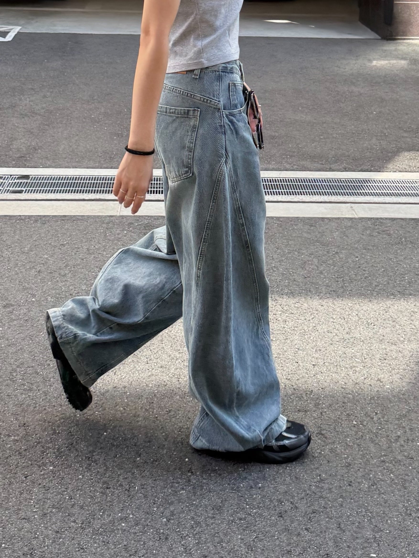 美品 MUZE ミューズ シルバー箔加工ワイドデニム 美品 MUZE ミューズ シルバー箔加工ワイドデニム レディース ジーンズ