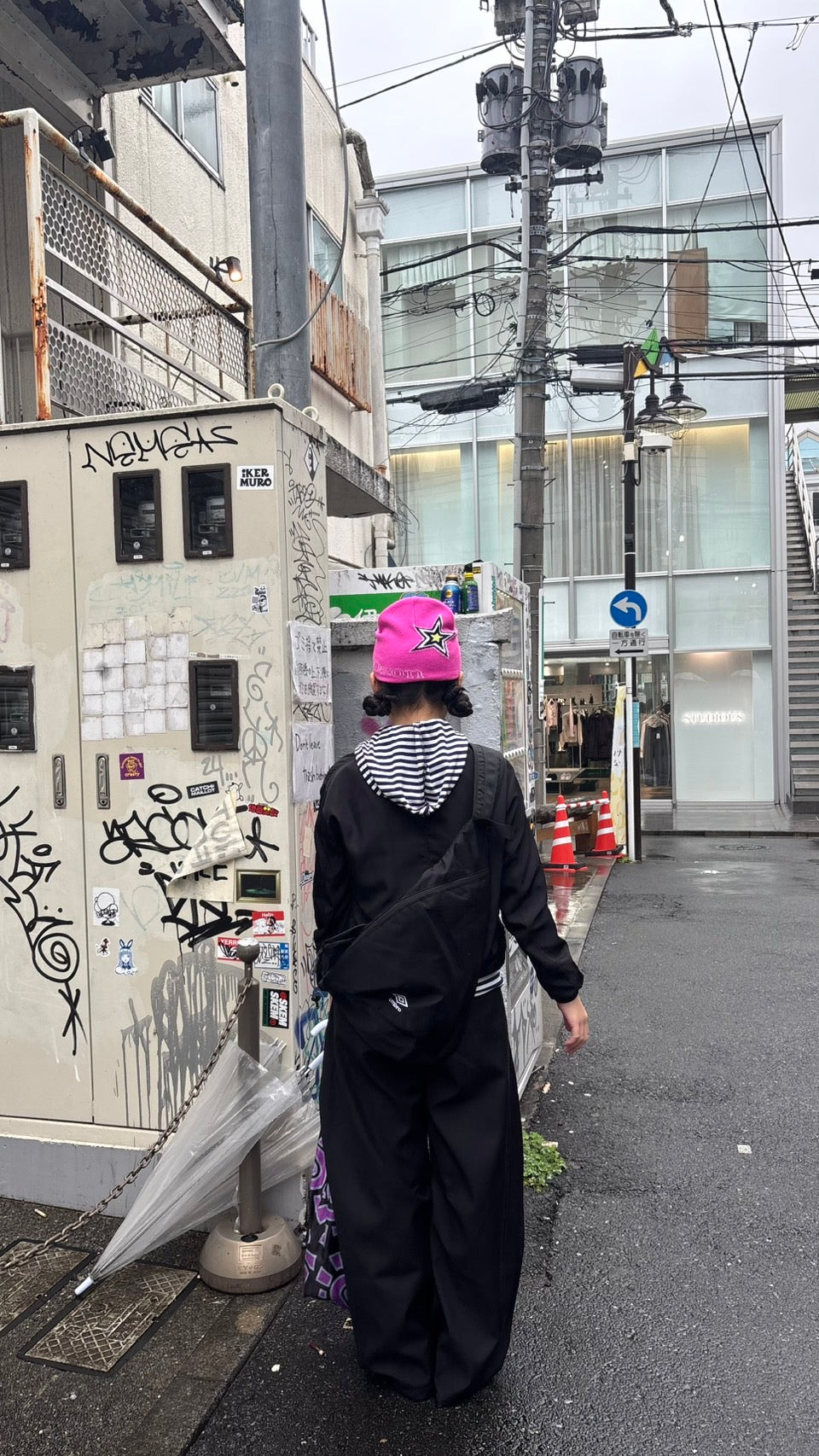 タックワイドハイウエストスラックスパンツ　PC007