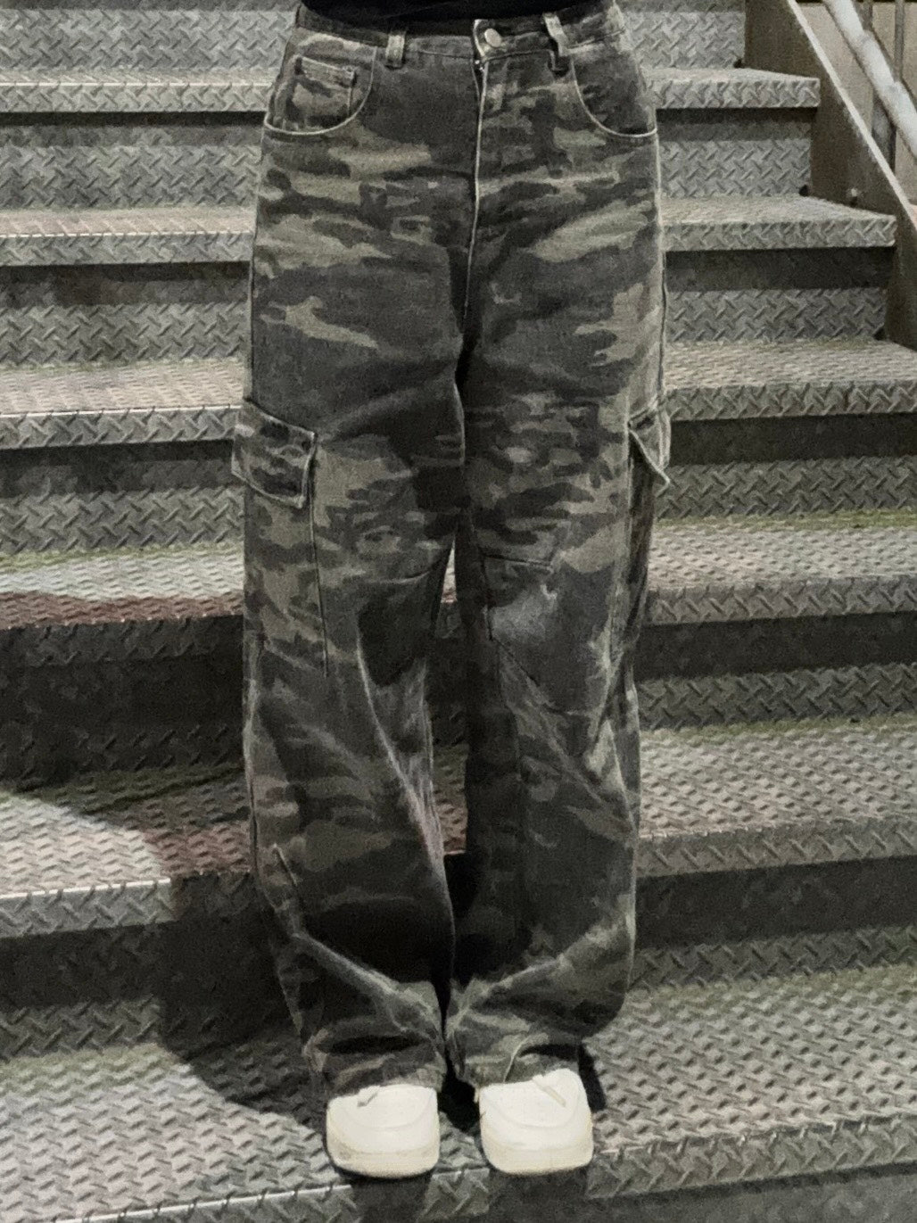 ヴィンテージカモカーゴワイドパンツ　AT006