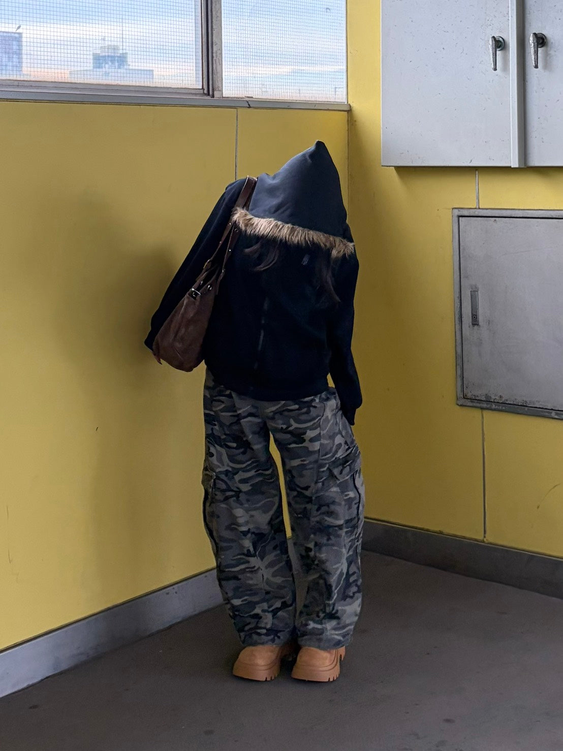 ファー付きオーバーサイズフーディ MI-09