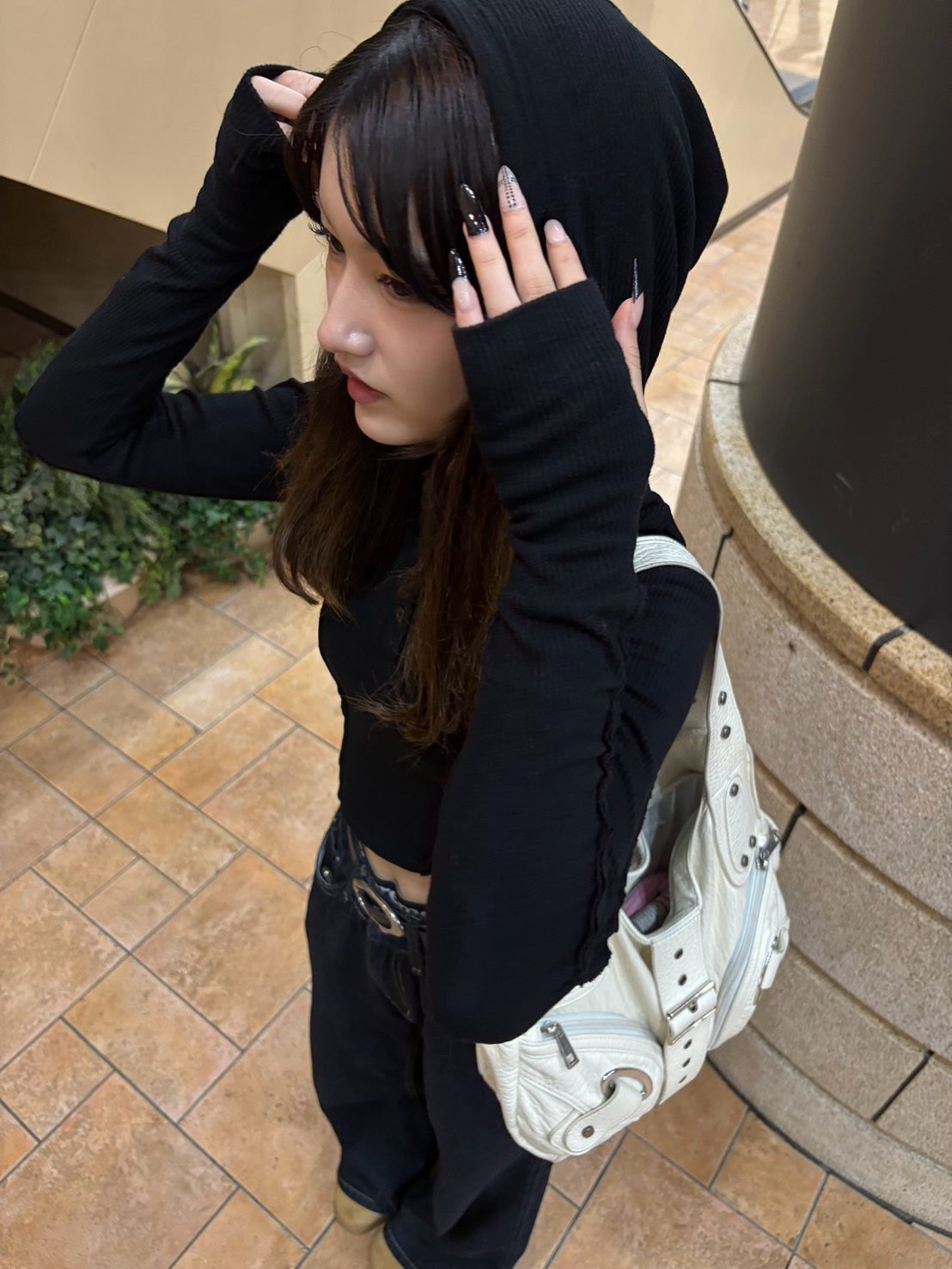 ヘンリーボタンクロップドフィットフーディ NEG-002