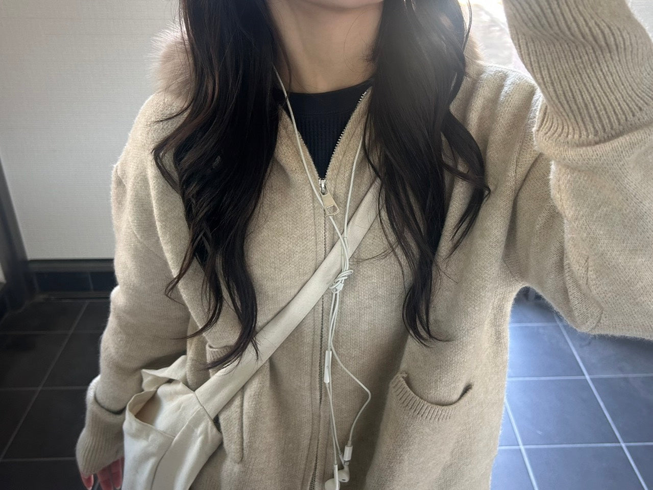 フェイクファーフード ニットジップパーカー　OT-031