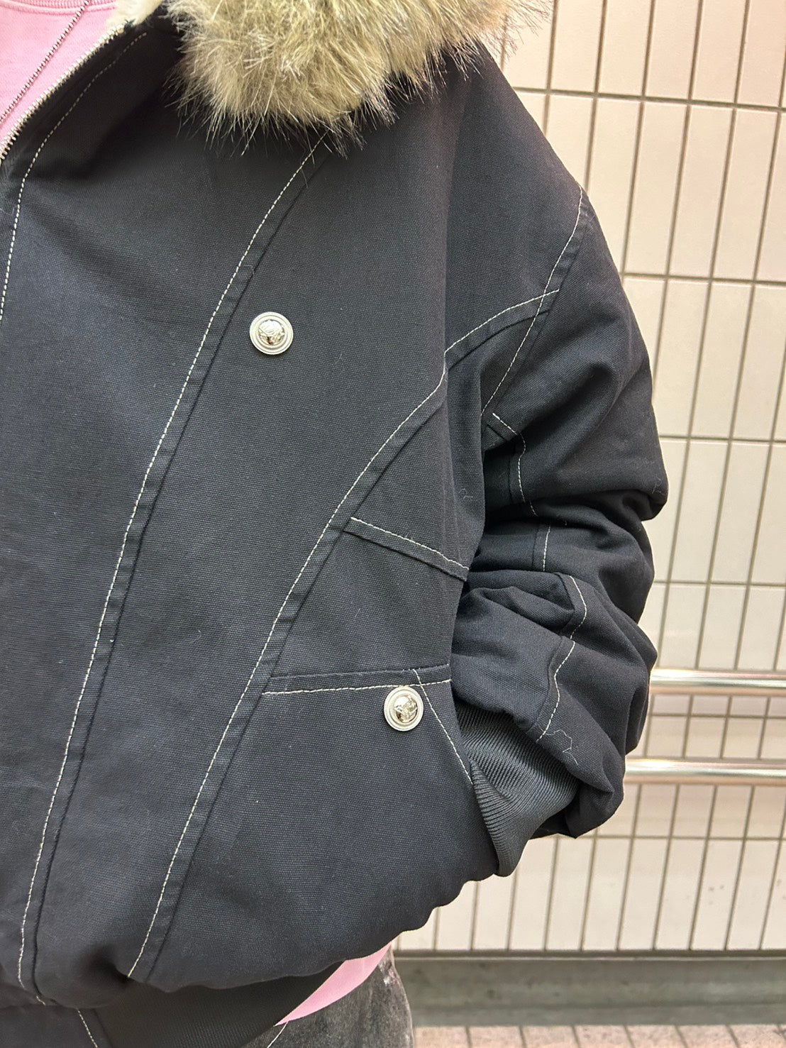 メタルボタンファーフードショートパデッドジャケット　SHY-003