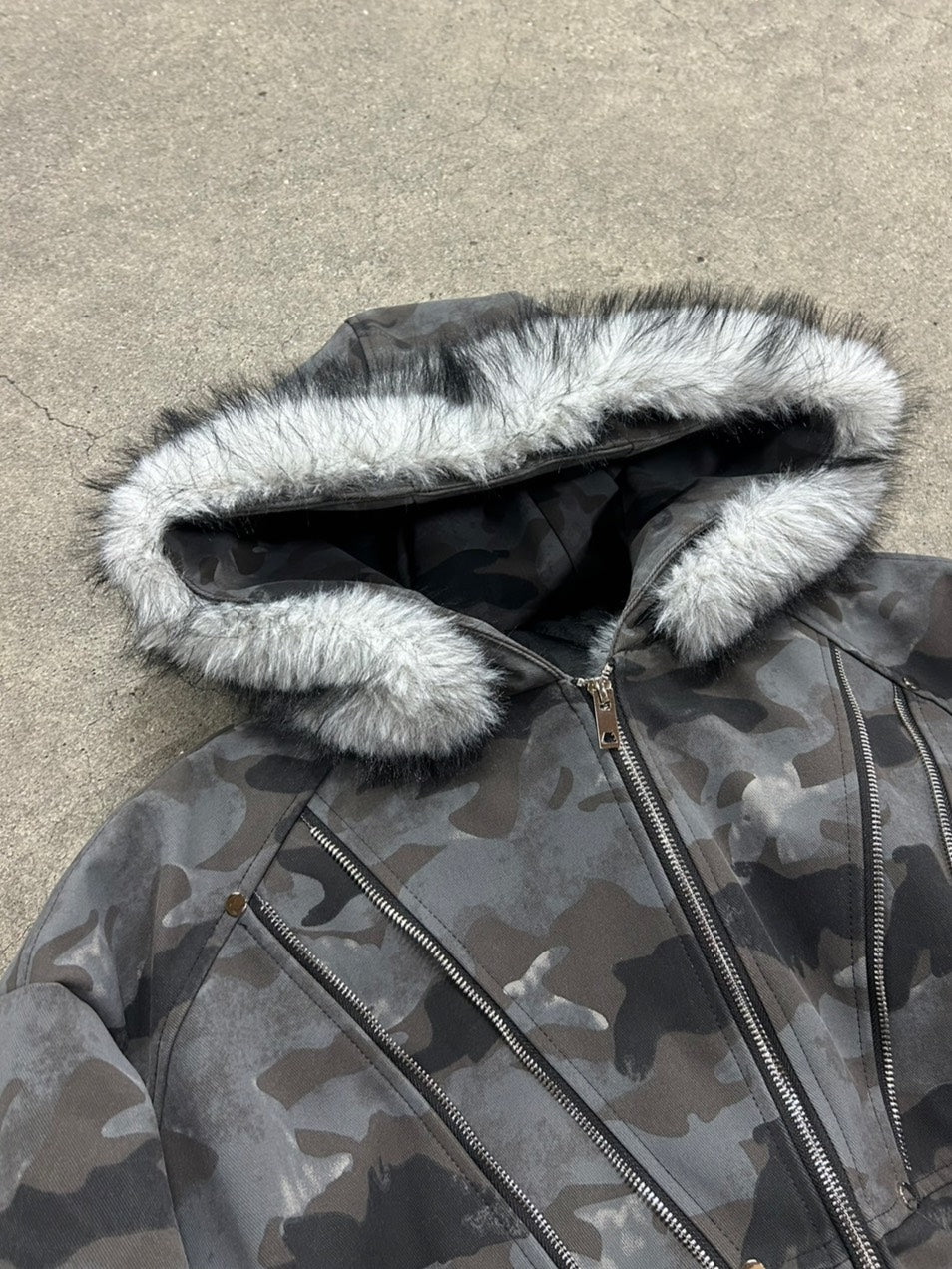 ファーフード付きカモフラ中綿ボンバージャケット　MI-040