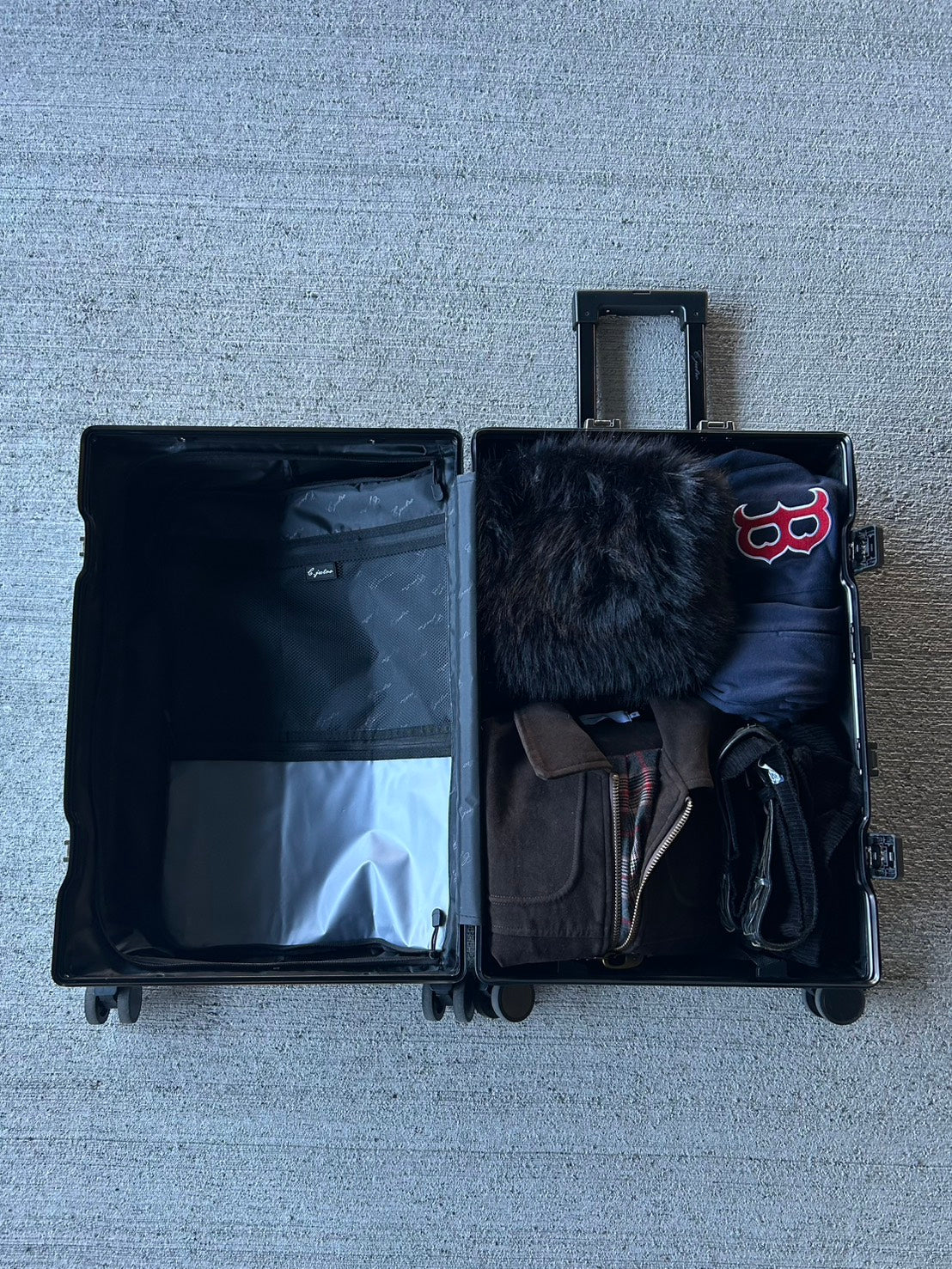 軽量設計スーツケース LLS-028