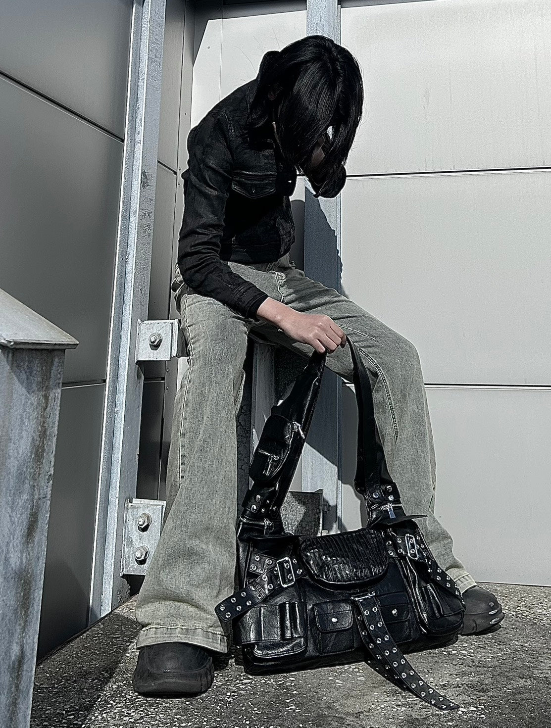 スタッズマルチポケットバッグ BDW005