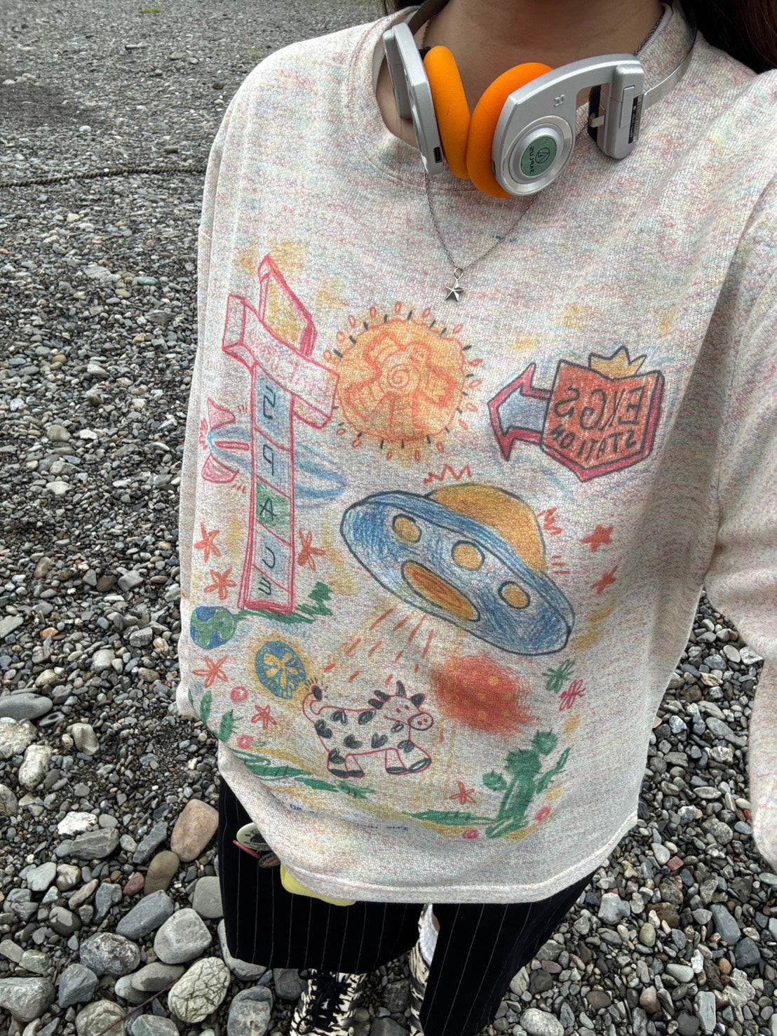 レトロ落書きプリントルーズ長袖Tシャツ　EA-018