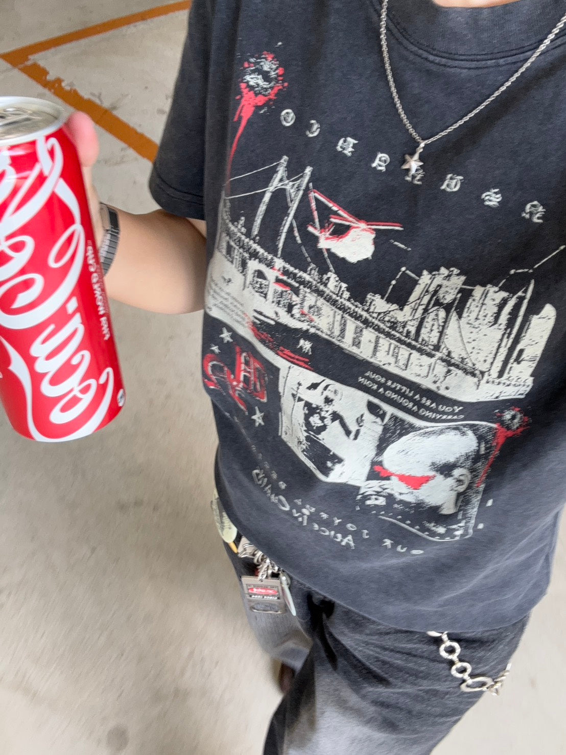 フェイドグラフィックルーズ半袖Tシャツ　EA-021