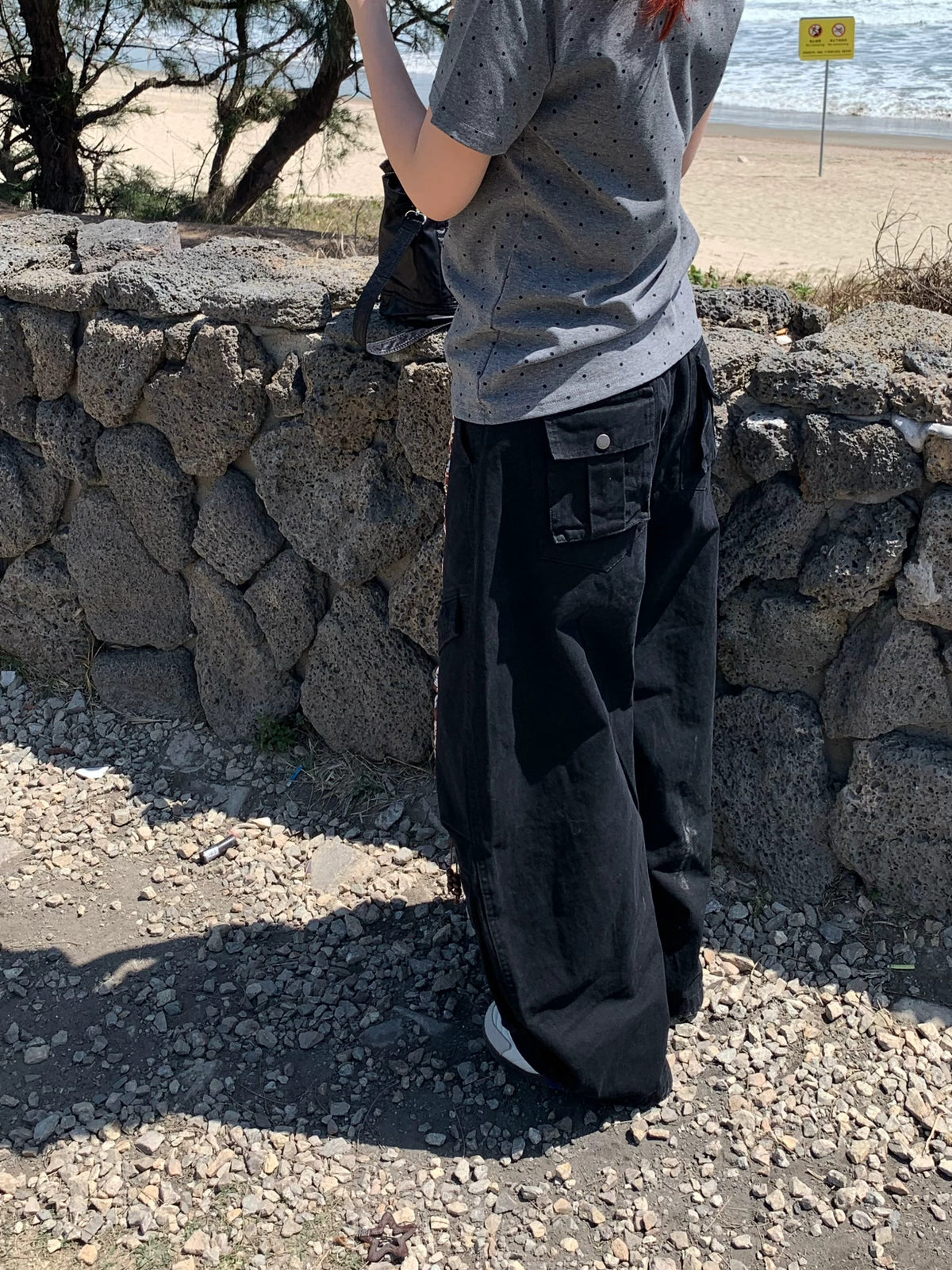 ブラックストラップ付きワイドカーゴパンツ N1359